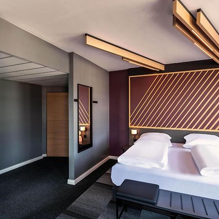B&B Hotel Wuppertal-City Bagian luar foto