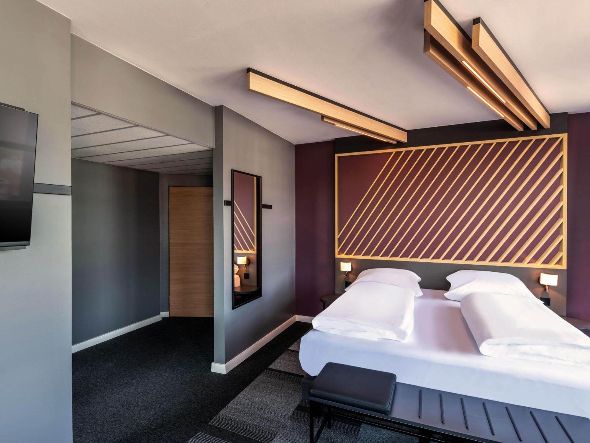 B&B Hotel Wuppertal-City Bagian luar foto